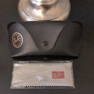 Ray-Ban Black Case and Cleaning Cloth